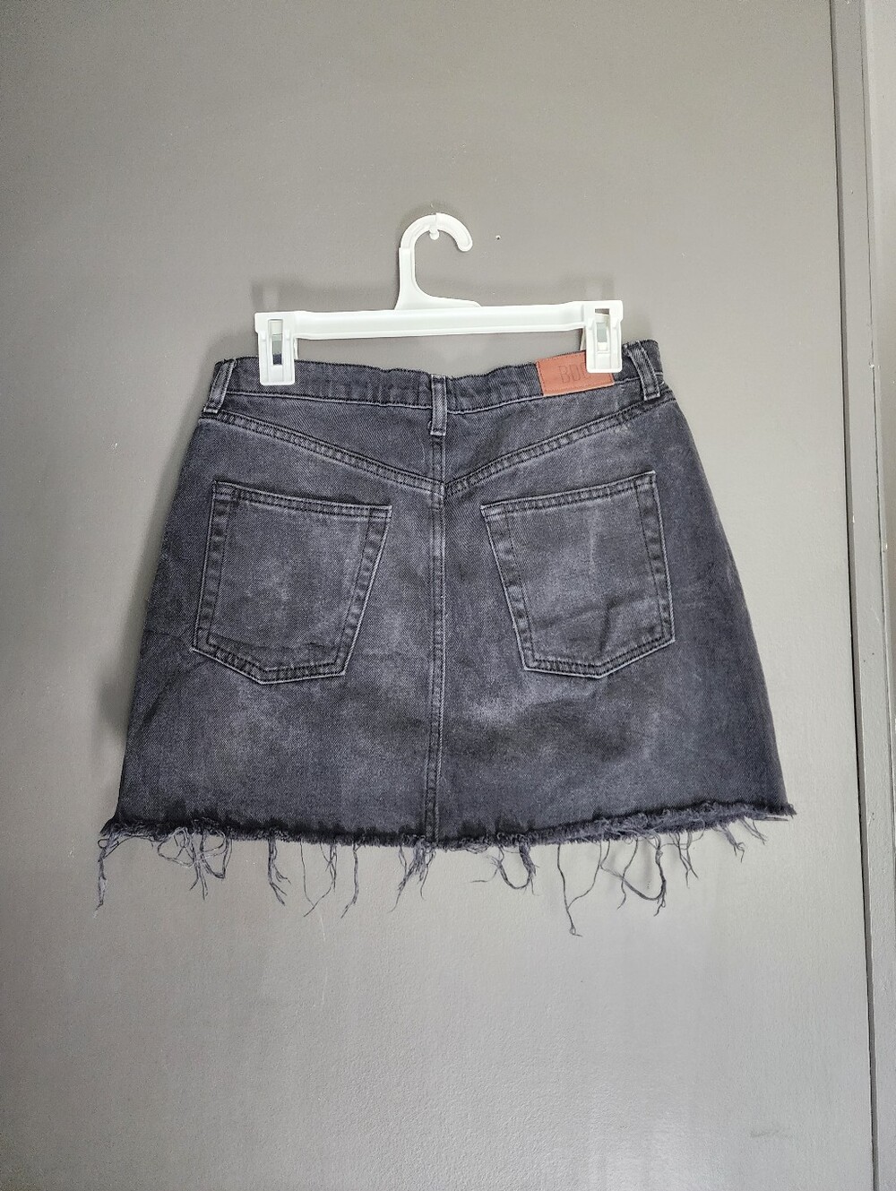 BDG Urban Outfitters High-rise Black Denim Distressed Mini Skirt Size Med - Picture 9 of 15